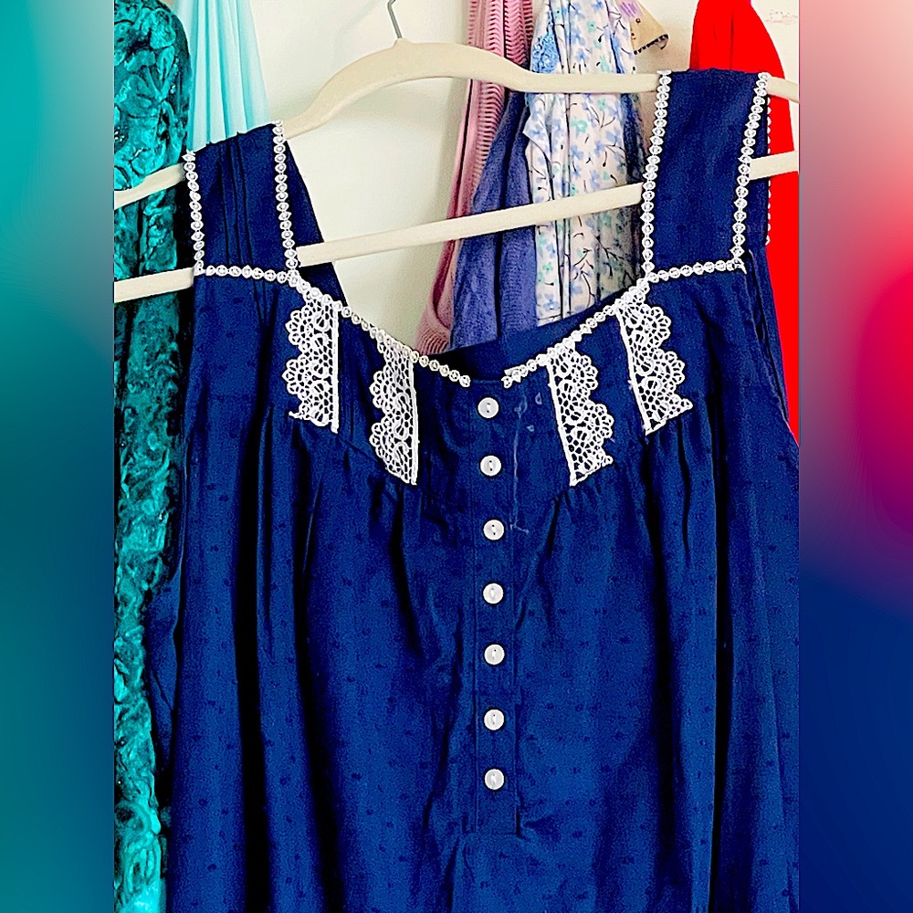 nightgown/dress 100% cotton navy blue W/white lace on front/straps ruffle bottom
